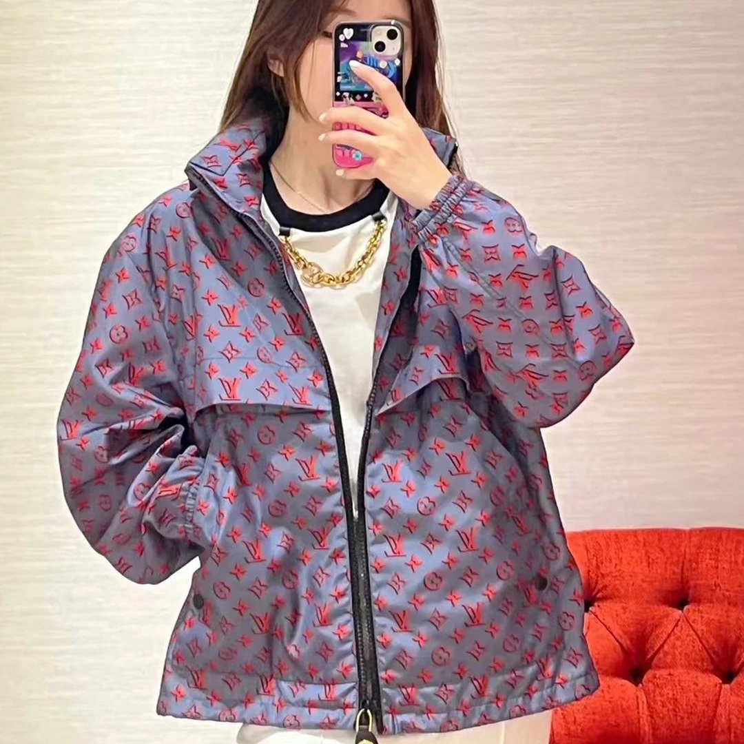 未使用 LouisVuitton/路易威登 Logo满印高领拉链长袖夹克
