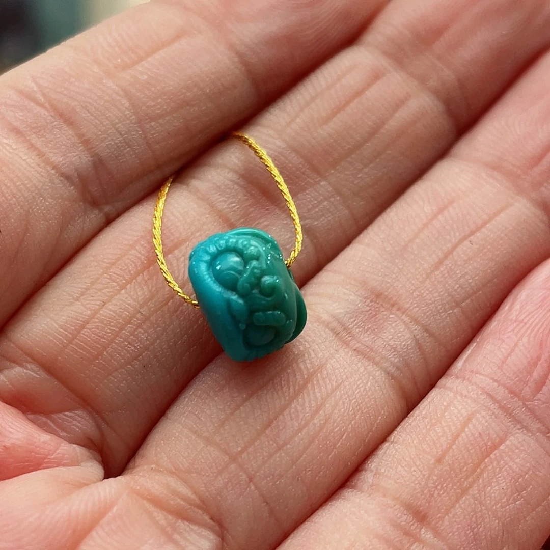 绿松石颈饰未镶嵌