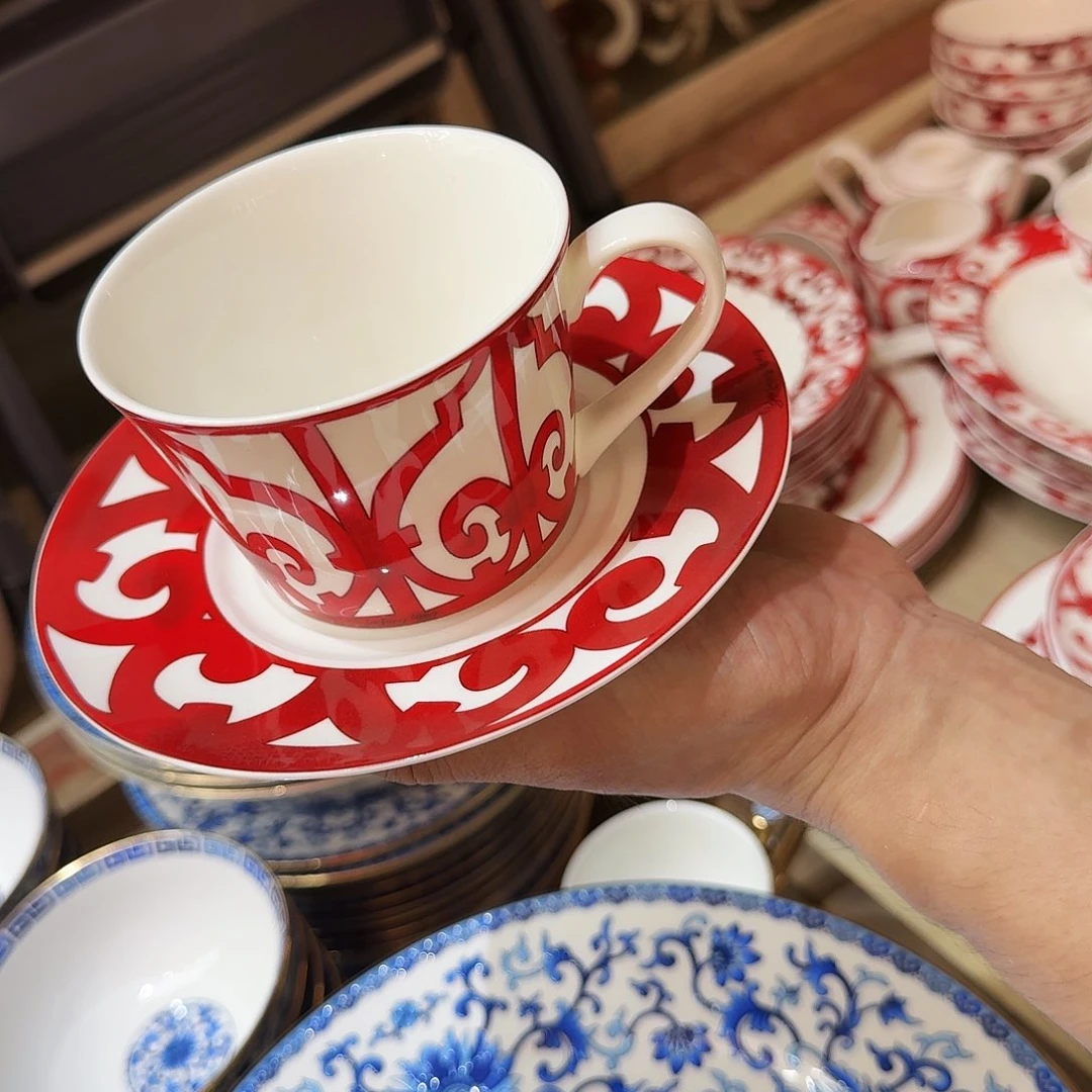 45%以上骨粉骨瓷陶瓷工艺美术精品展览正品