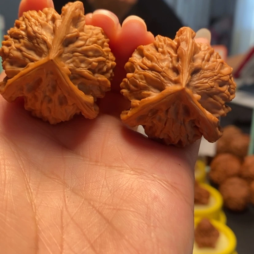 【闪购商品】桃核把件A****o8号三棱，