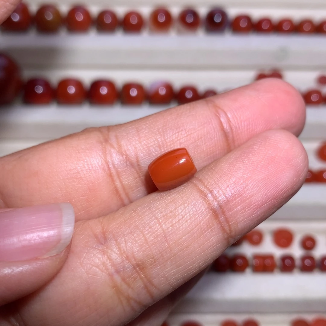 南红玛瑙未镶嵌桶珠6.6×8满肉柿子红微纹