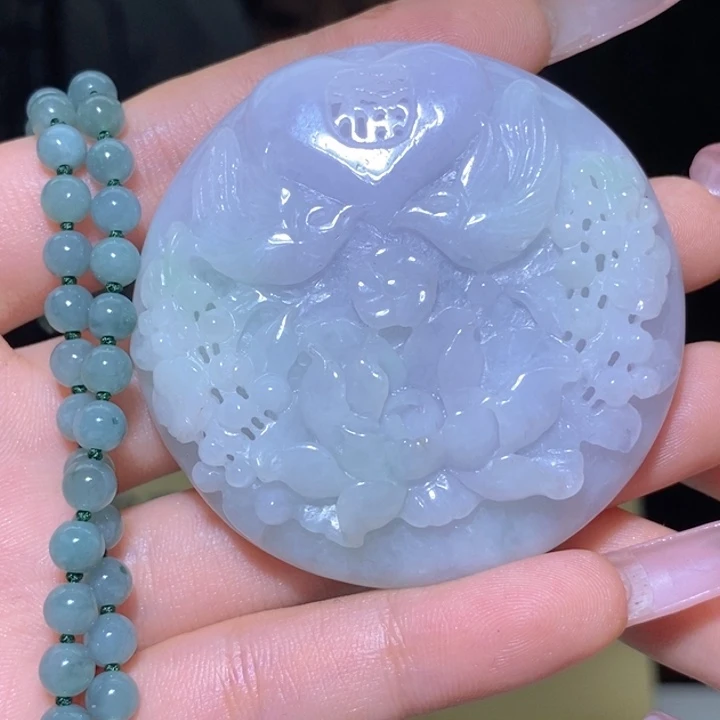 翡翠挂件未镶嵌翡翠