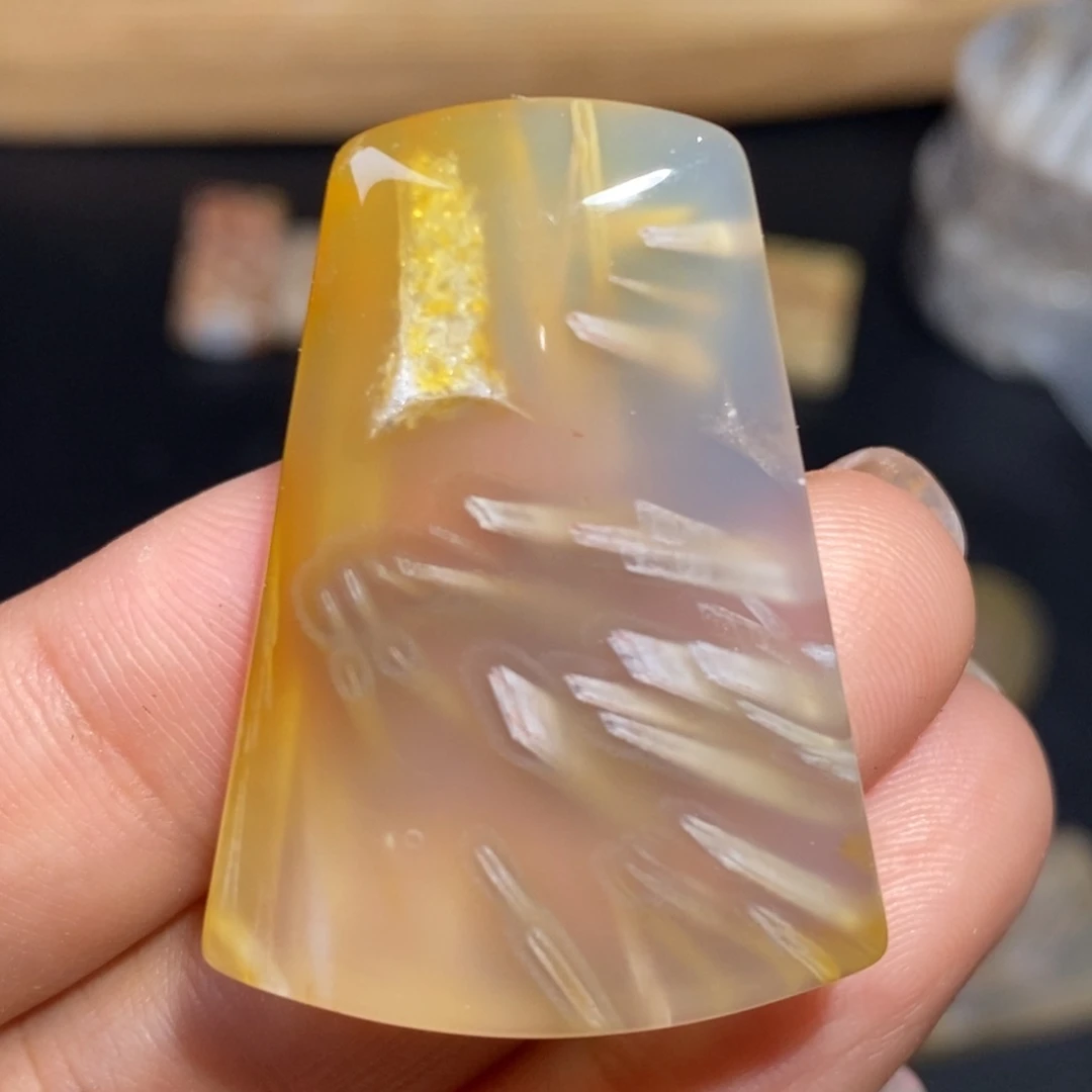 【闪购商品】硅化玉颈饰未镶嵌