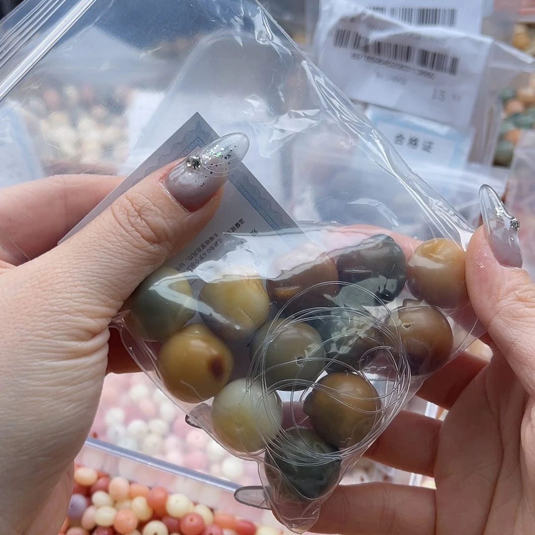 白玉菩提吊坠优*z微瑕19mm/12颗