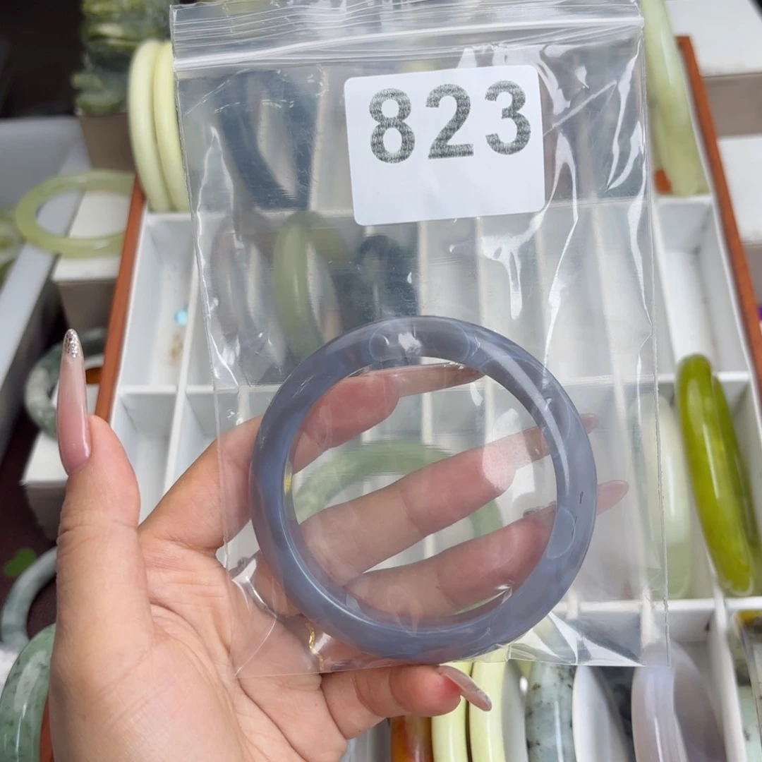 未镶嵌蛇纹石玉手镯万**起