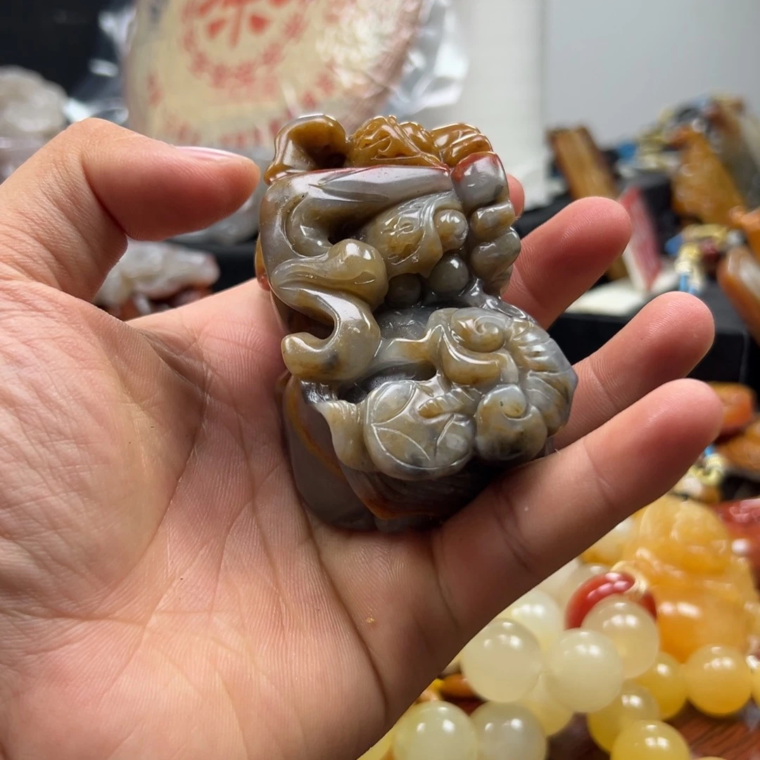 石英质玉（黄龙玉）未镶嵌多选发其一