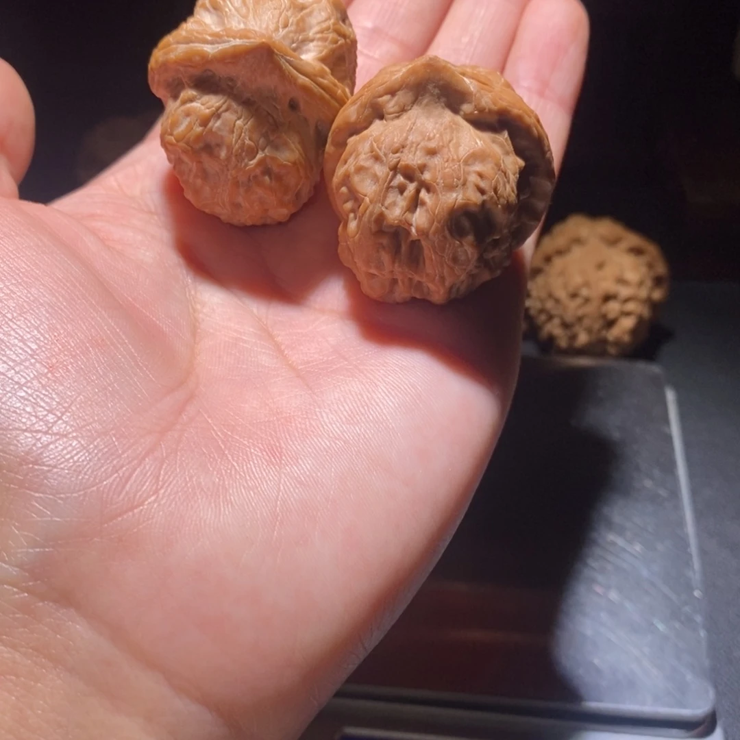 文玩核桃吊坠单**斌原树