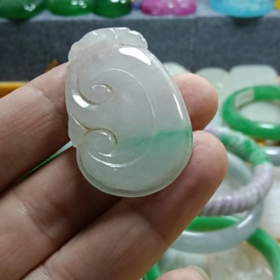 翡翠未镶嵌挂件翡翠