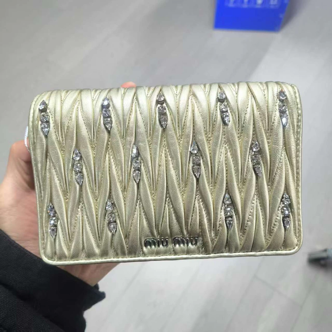 95新 MIU MIU/缪缪 安洁利严选钱包/0016279