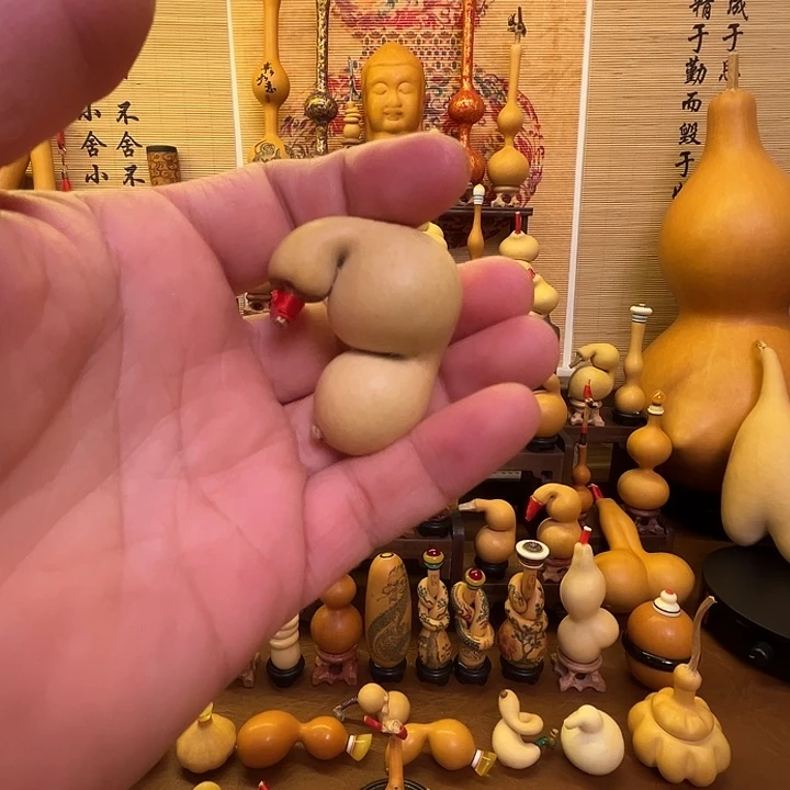 好***张灵韵葫芦精品手把件