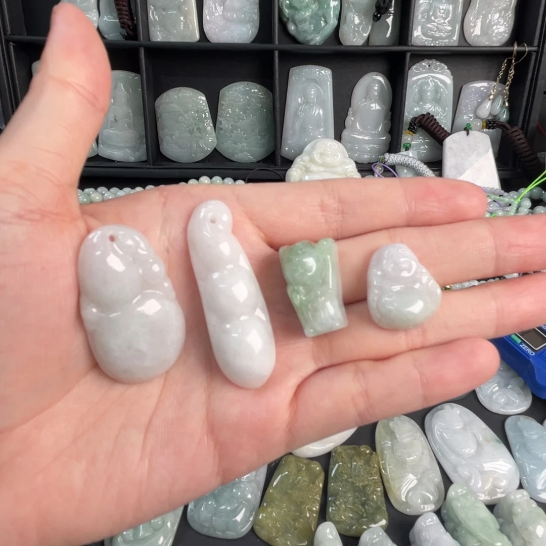 翡翠未镶嵌吊坠(不含链)瑕疵