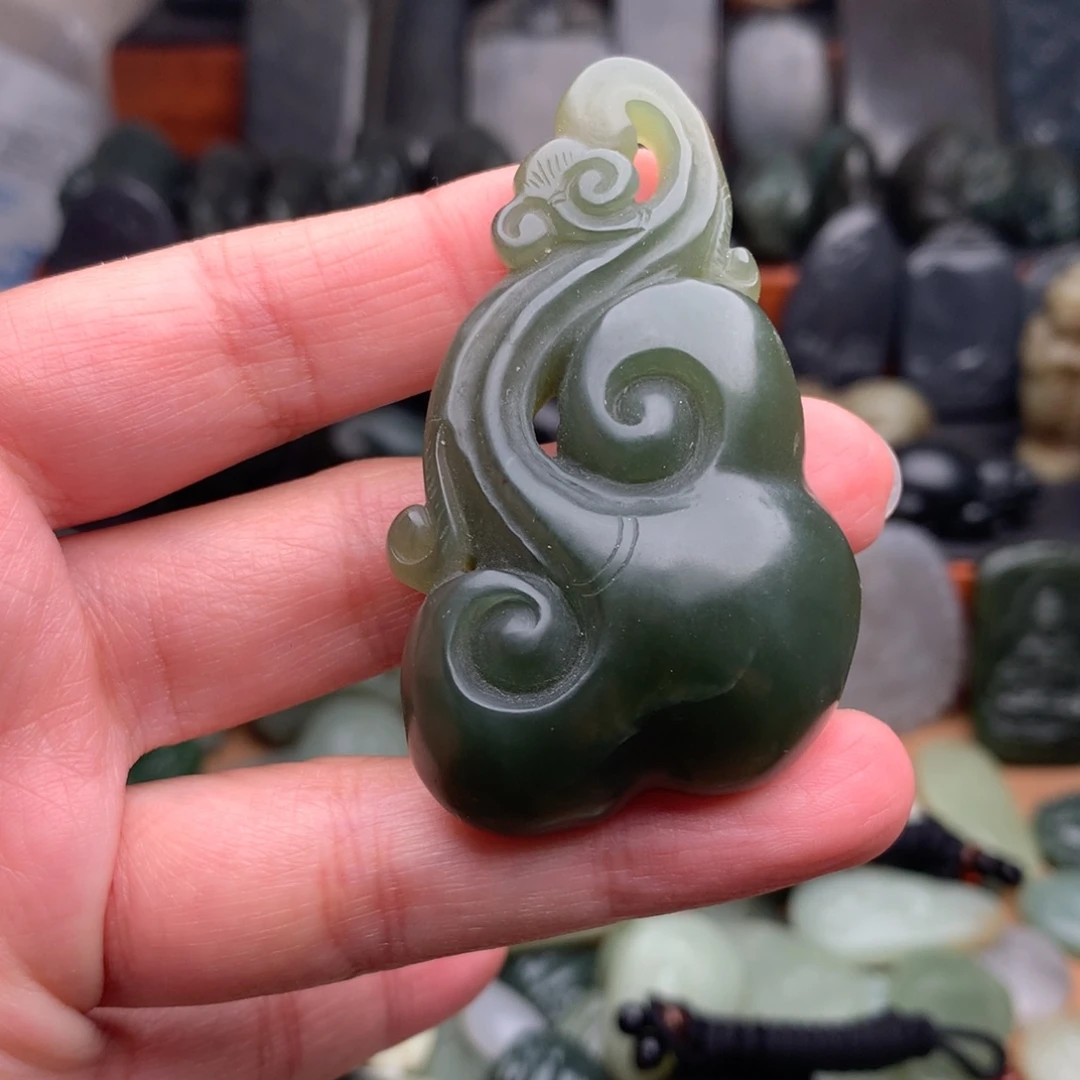 和田玉未镶嵌颈饰挂件53