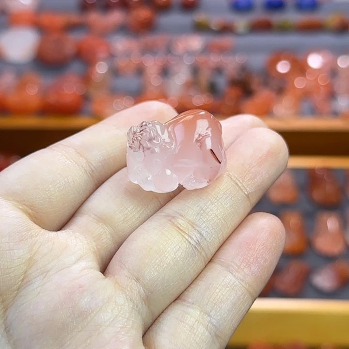 南红玛瑙未镶嵌珠宝半成品貔貅