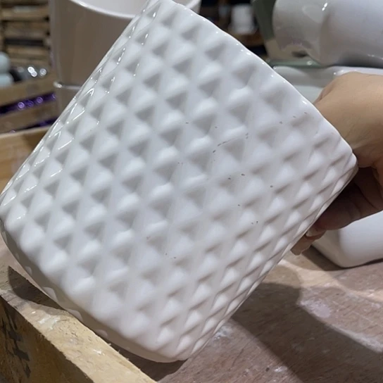 多肉绿植陶瓷花盆9.9包邮，有孔