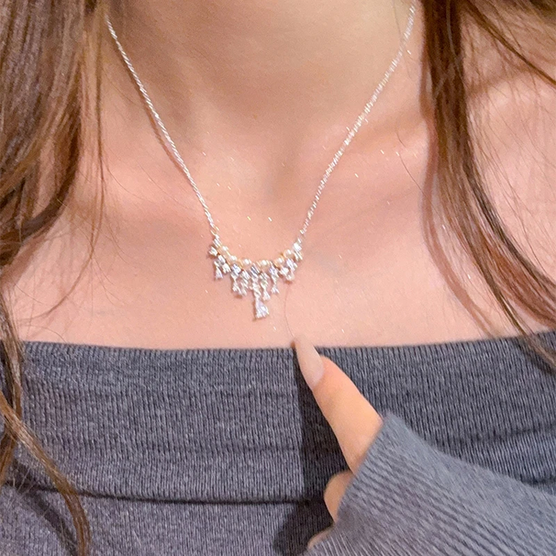 铜合金项链 镶钻水滴贝珠流苏锁骨链轻奢小众高级感颈链配饰7036