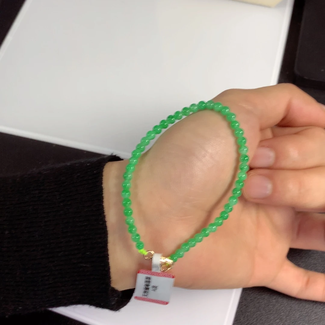 翡翠未镶嵌颈饰手串