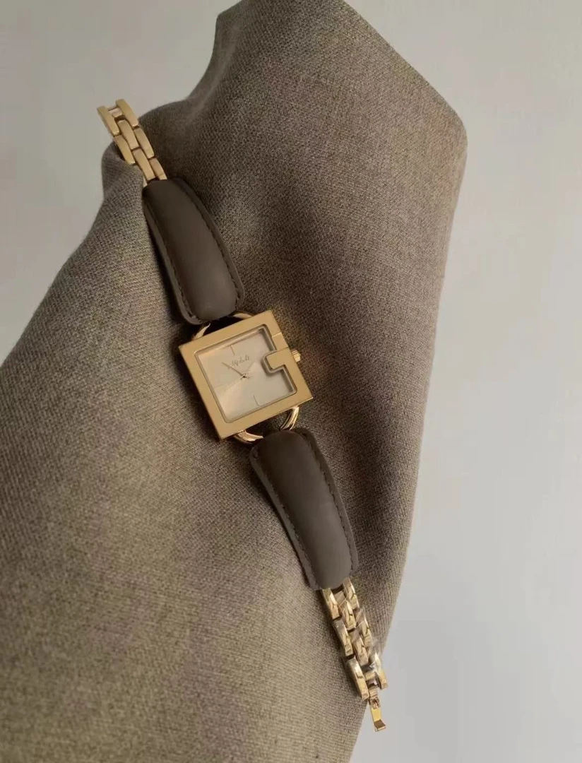 小众艺术手表女网红方糖秋冬高端表女款学生女士女表新款2025爆款