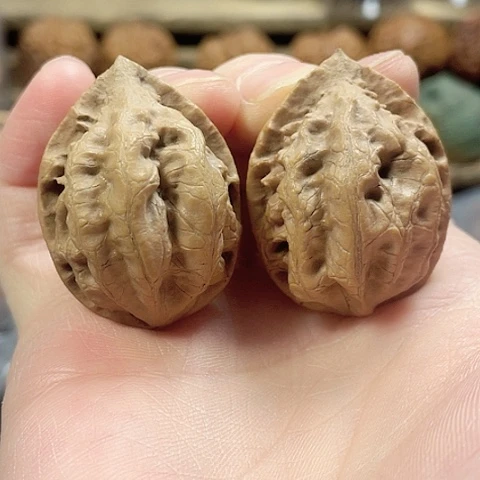 文玩核桃把件秋子33手捻