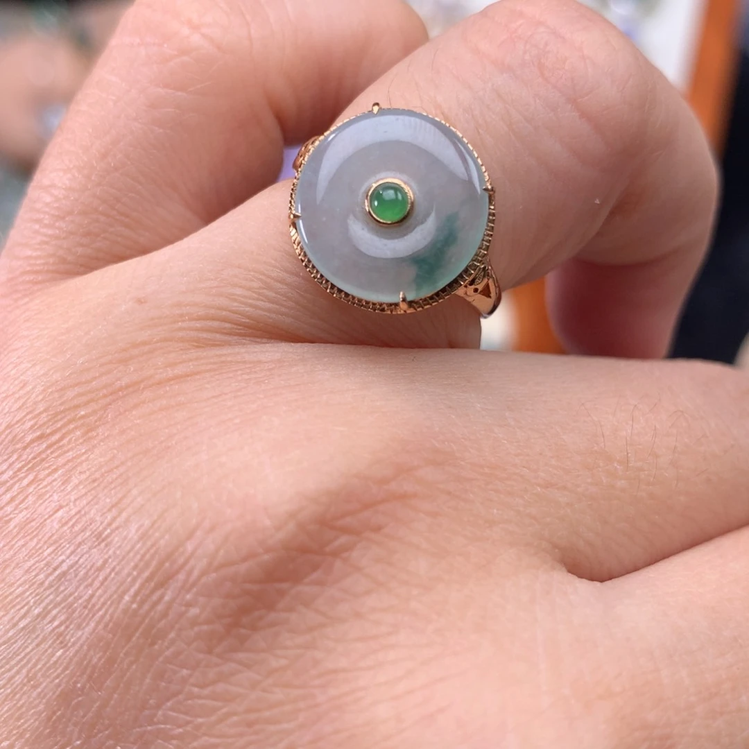 18K金镶嵌戒指翡翠平安扣戒指