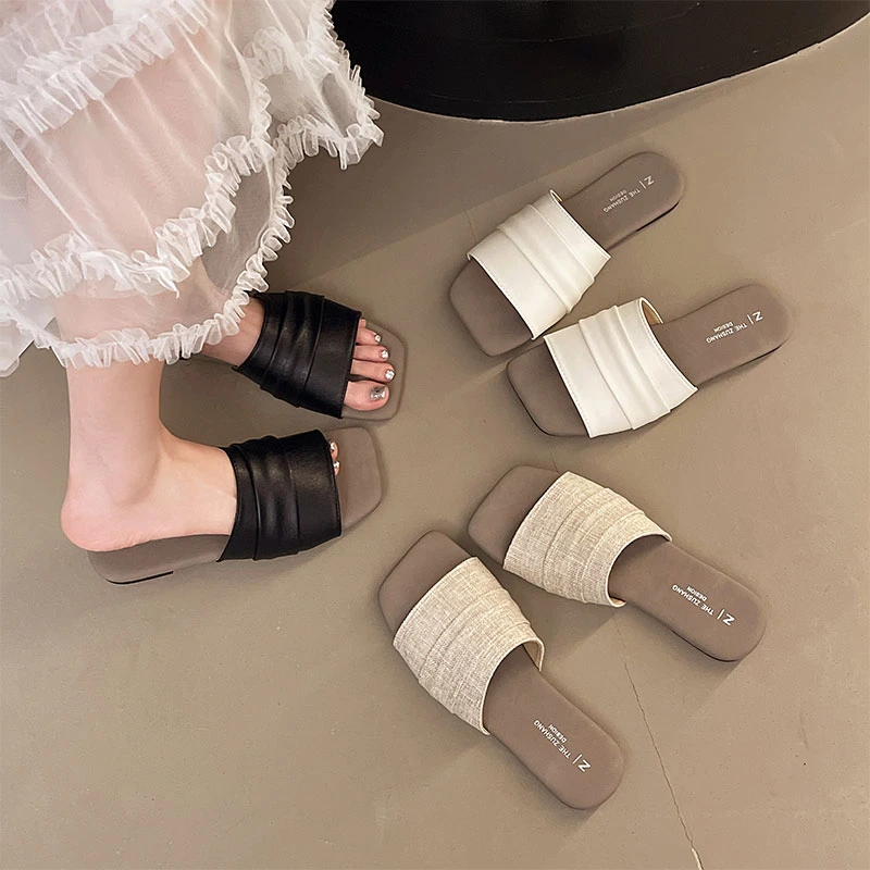 褶皱拖鞋女夏季外穿2025新款软平底海边度假沙滩仙女风一字凉拖鞋