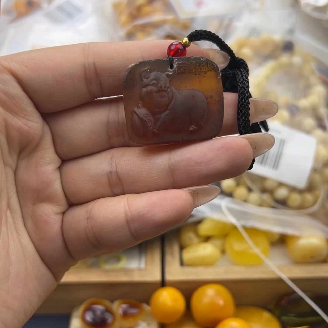 琥珀珠宝奇石未镶嵌