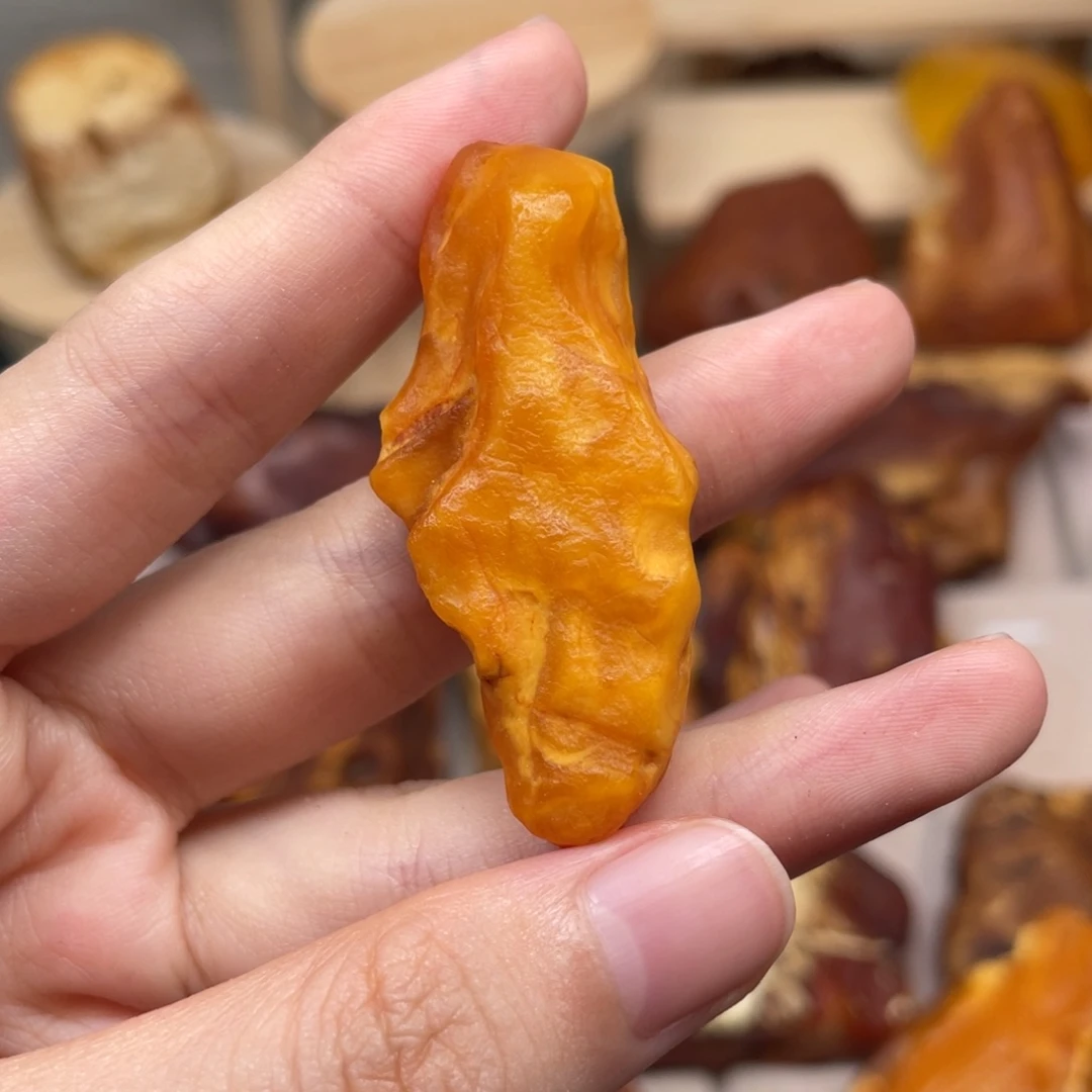 琥珀未镶嵌珠宝奇石