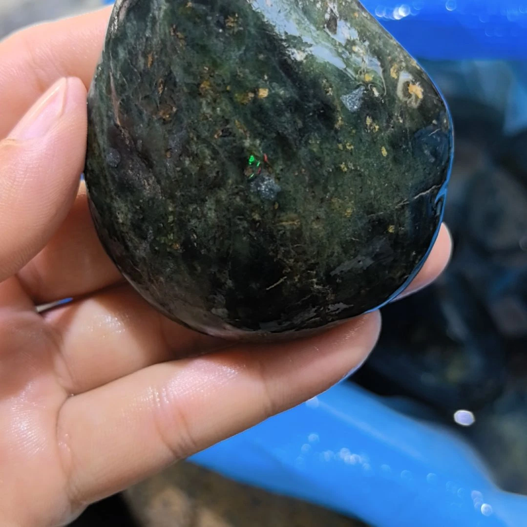 花***言有机玻璃藏玉药王石原石一个