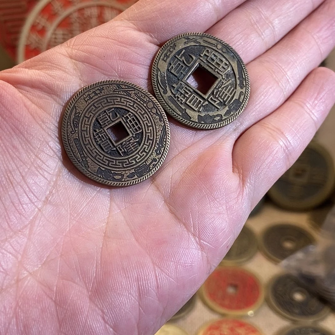 铜历***空现代翻砂工艺作品