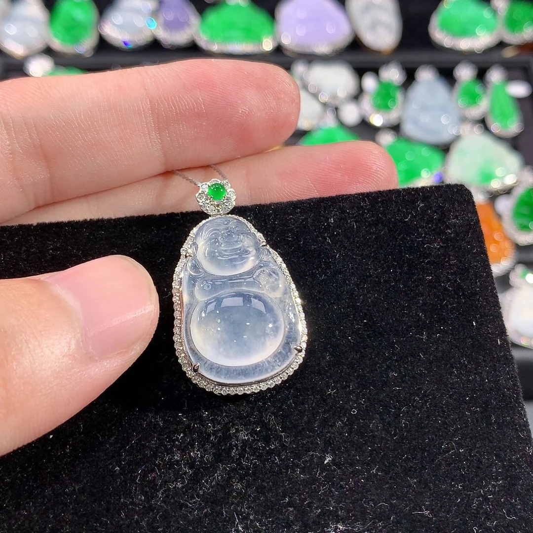 翡翠18K金镶嵌颈饰