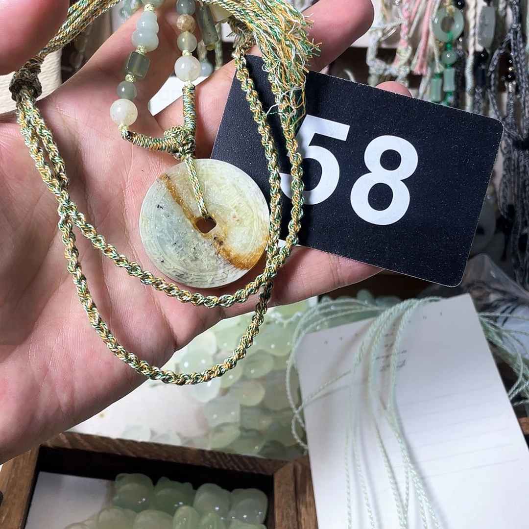 蛇纹石玉合金颈饰