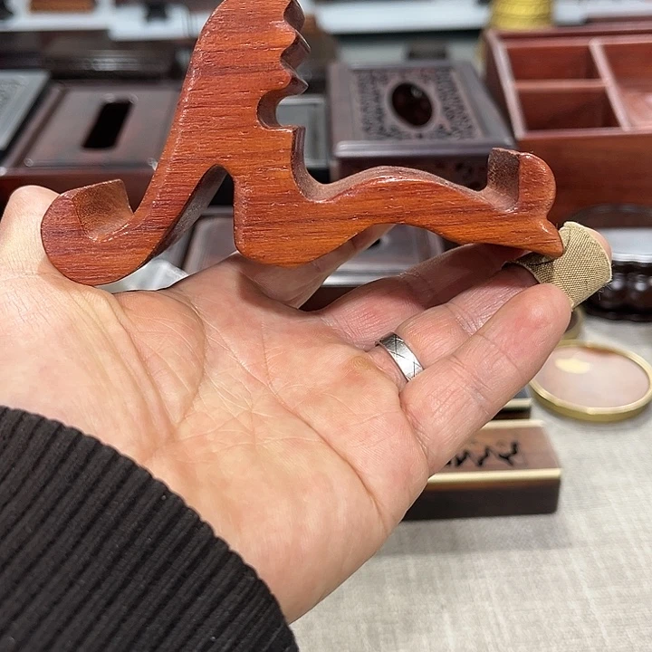 手工艺品琉璃红木工艺品雕刻工艺