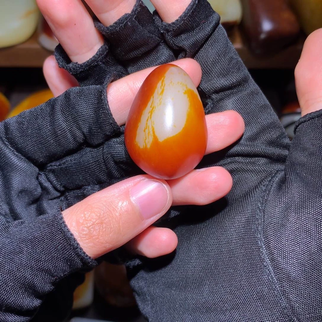 河***亮和田玉未镶嵌颈饰