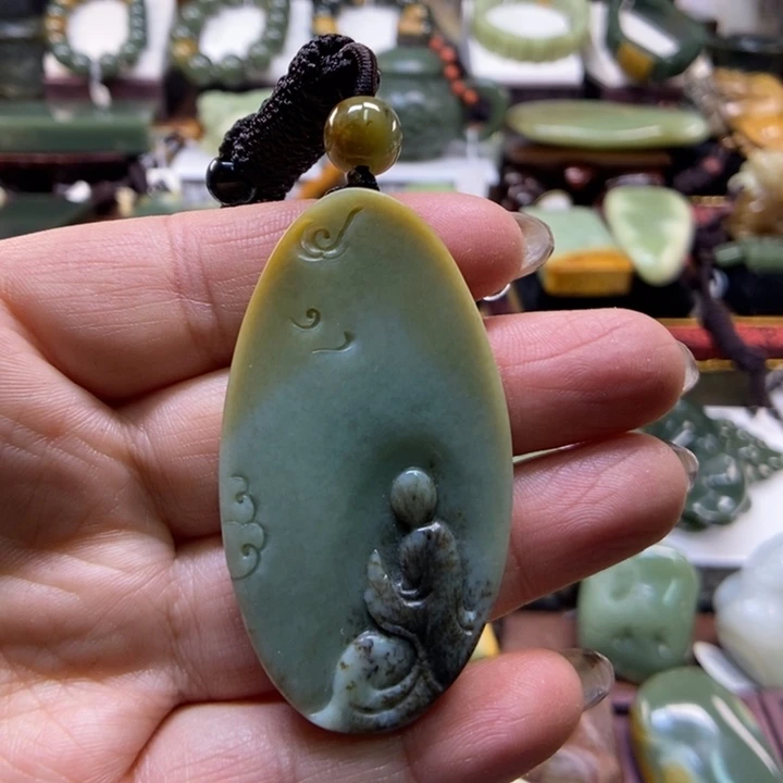 吊坠(赠链)未镶嵌岫岩河磨玉（透闪石质玉）