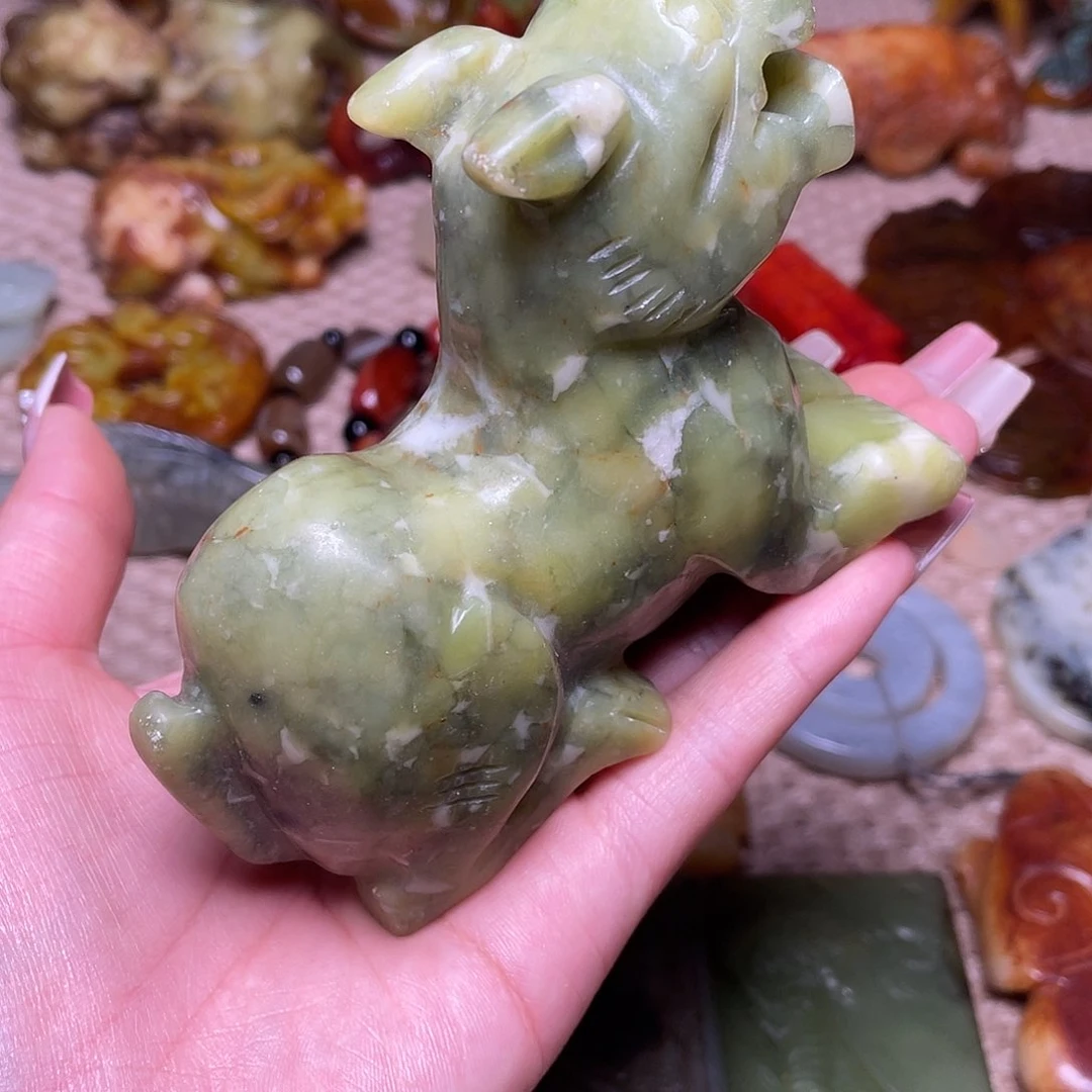 蛇纹石玉未镶嵌如图