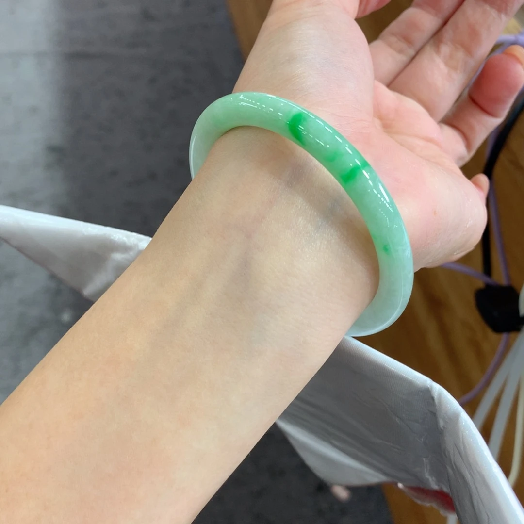 翡翠未镶嵌手镯天然Ａ货翡翠54/55