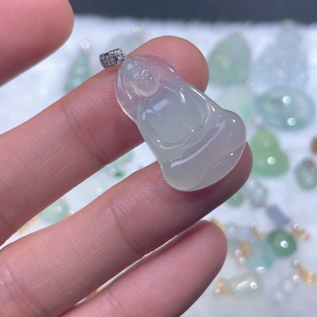 颈饰18K金镶嵌翡翠翡翠