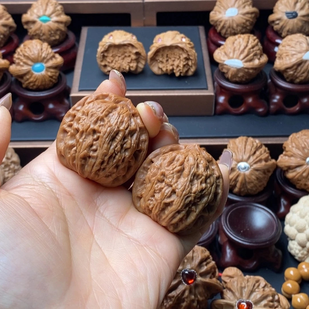 Z***r文玩核桃吊坠吞金兽