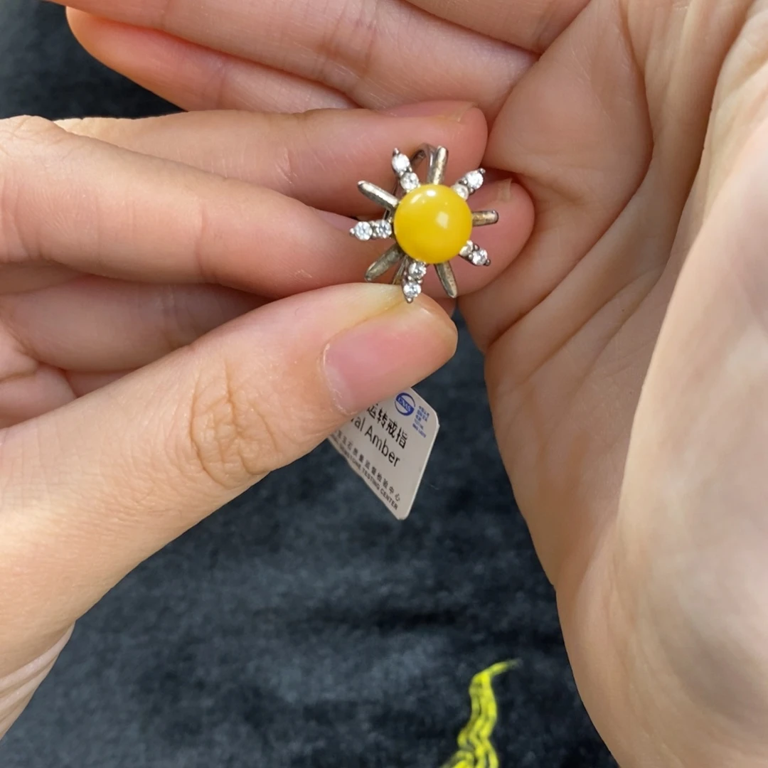 琥珀未镶嵌珠宝奇石