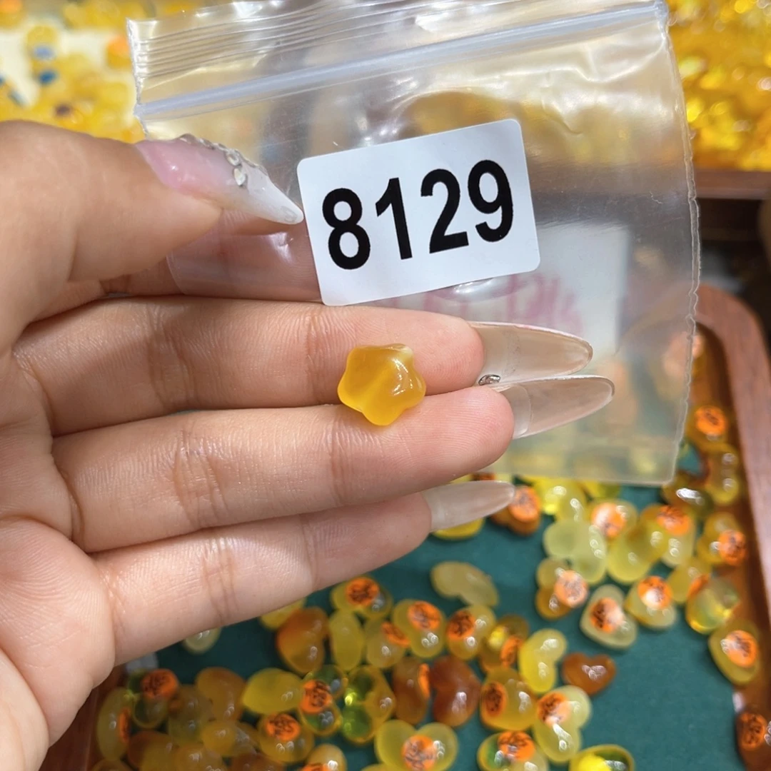 琥珀未镶嵌珠宝奇石