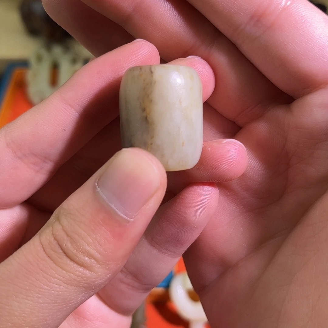 和田玉颈饰未镶嵌安***记