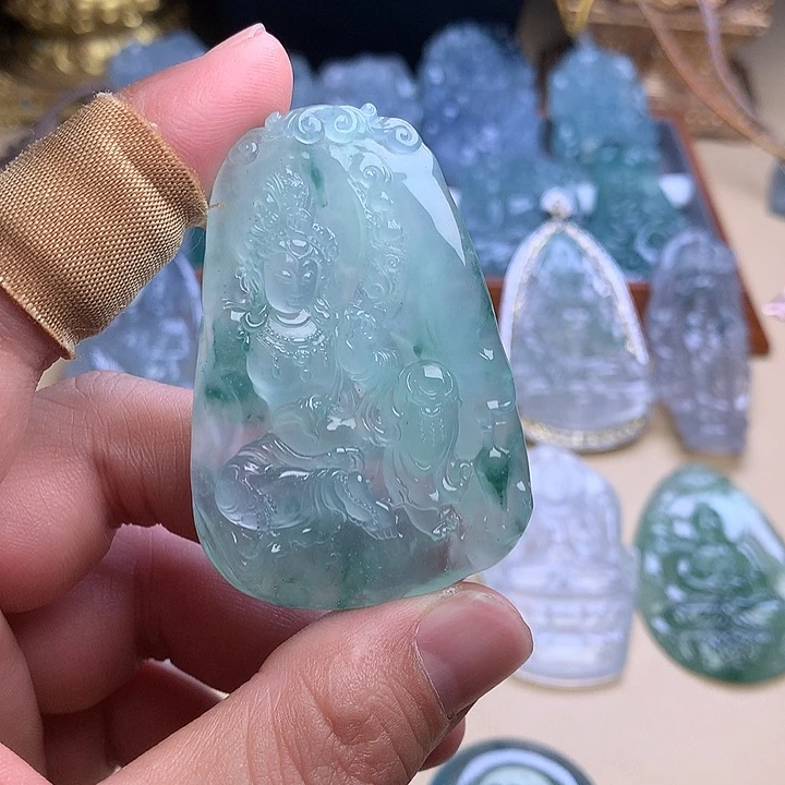 翡翠未镶嵌颈饰翡翠观音