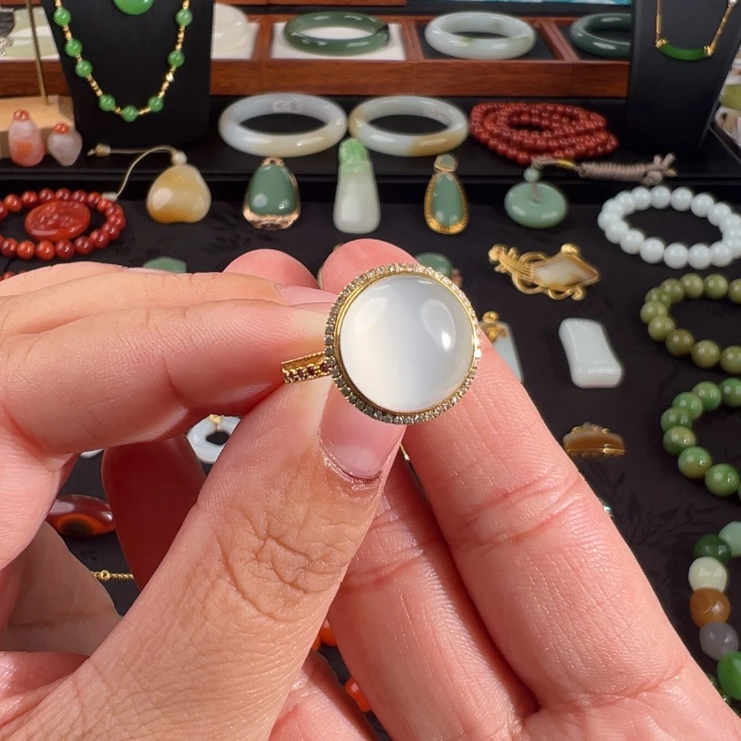 和田玉18K金镶嵌戒指高冰白全净体一线闪猫眼戒指