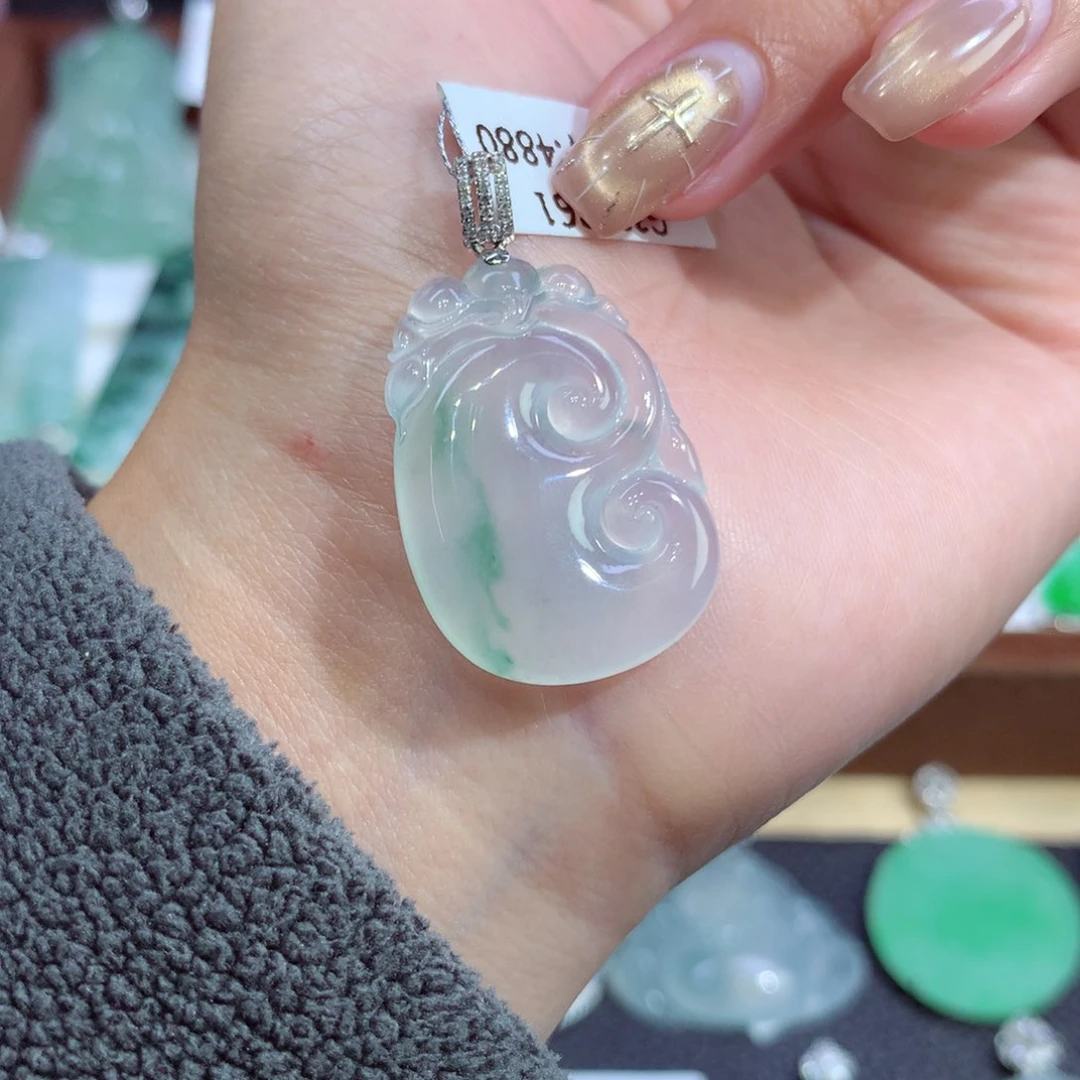 吊坠(不含链)18K金镶嵌翡翠