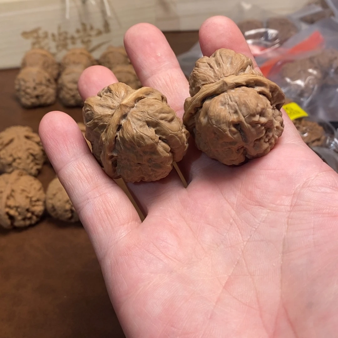 羽***虞手串金刚菩提蛤蟆40左右