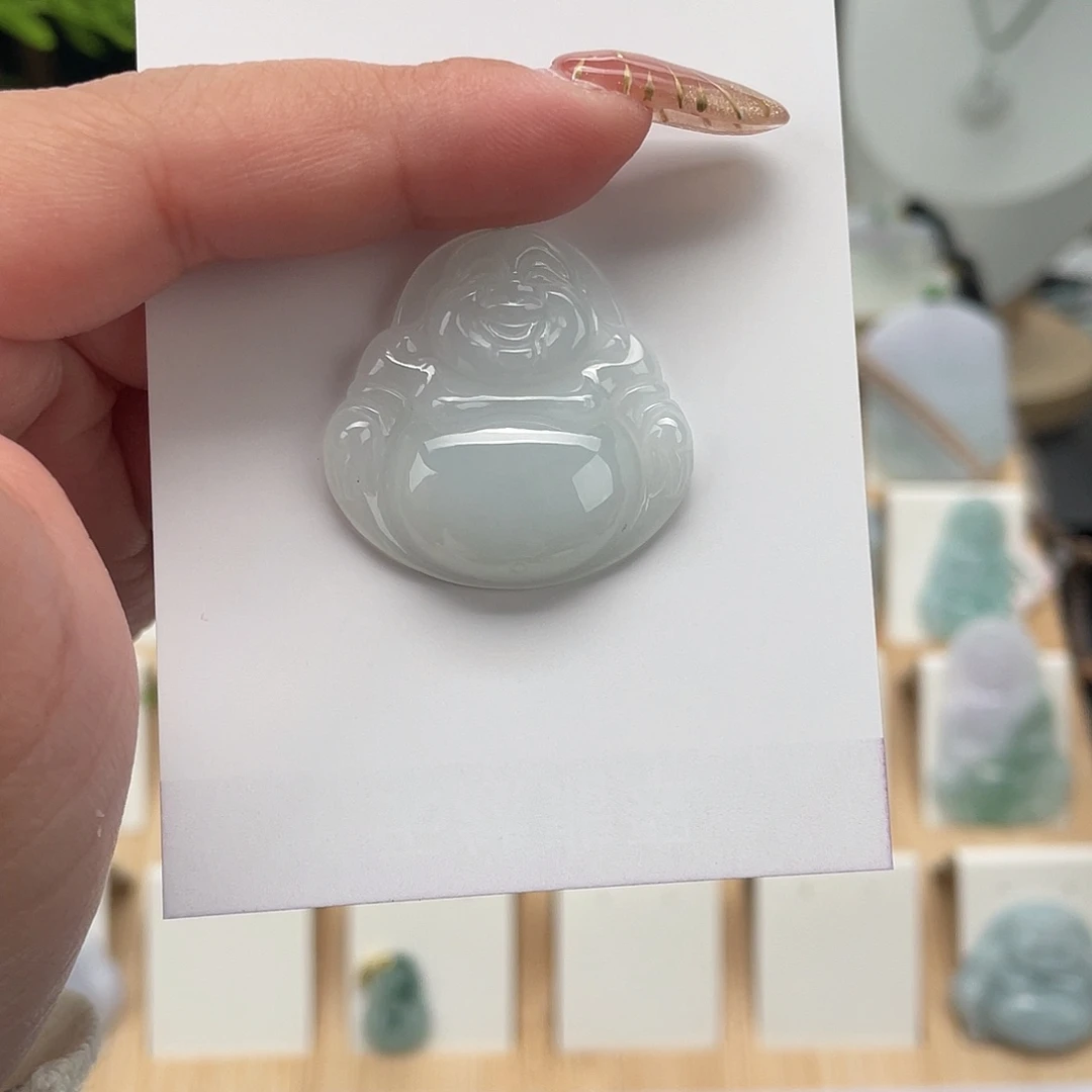 翡翠未镶嵌颈饰佛公