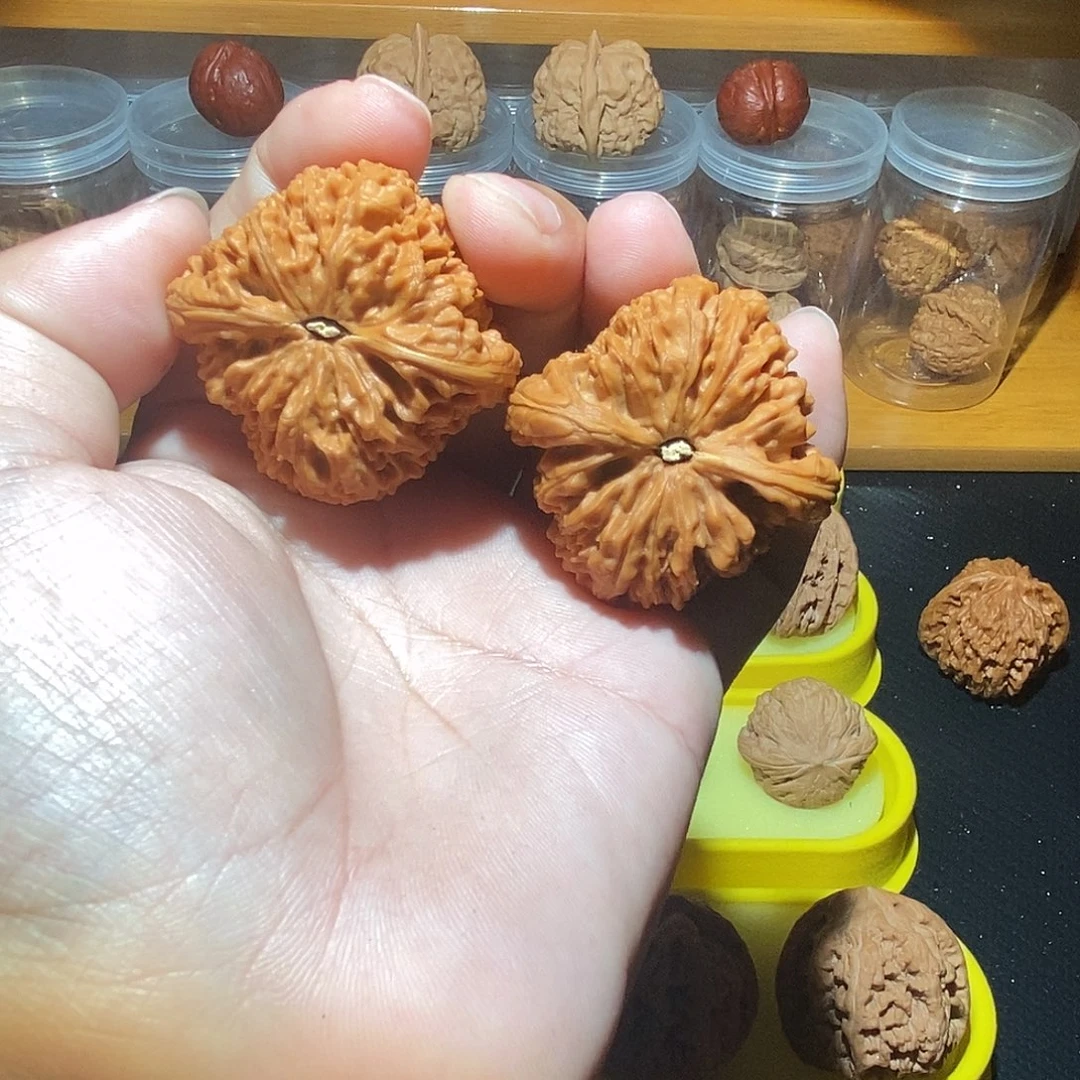 文玩核桃吊坠南疆石