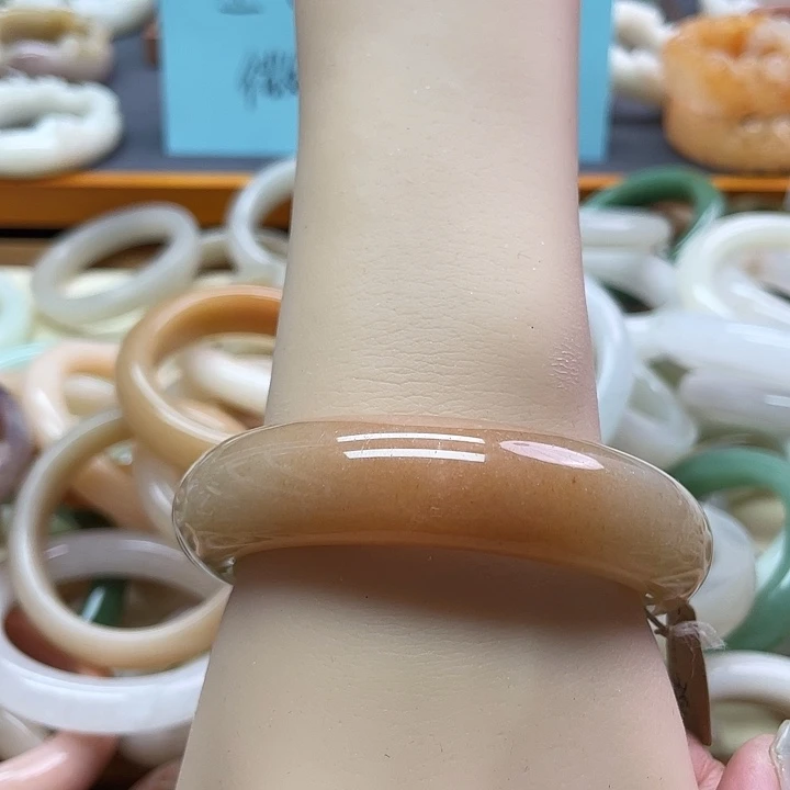 未镶嵌石英岩玉珠宝奇石?****