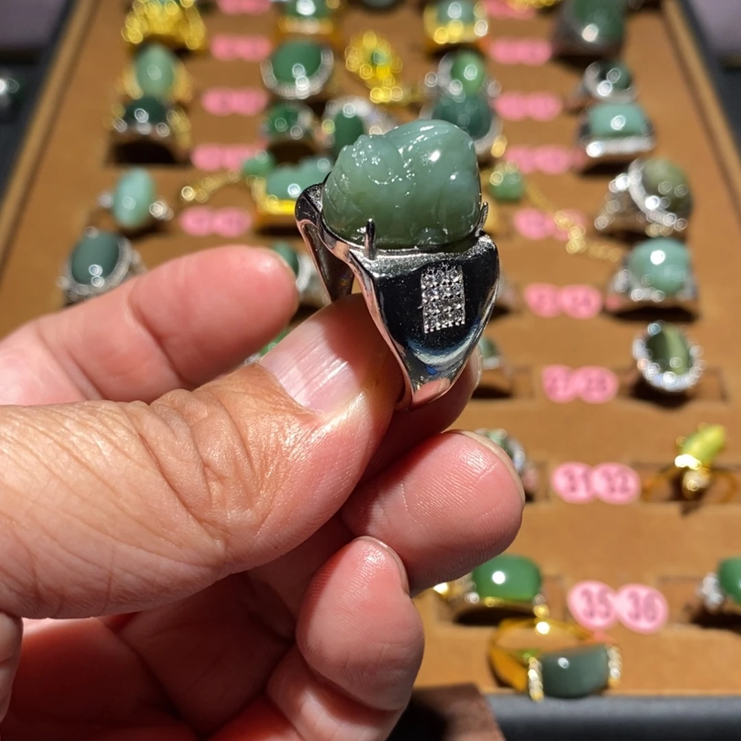 和田玉未镶嵌戒指