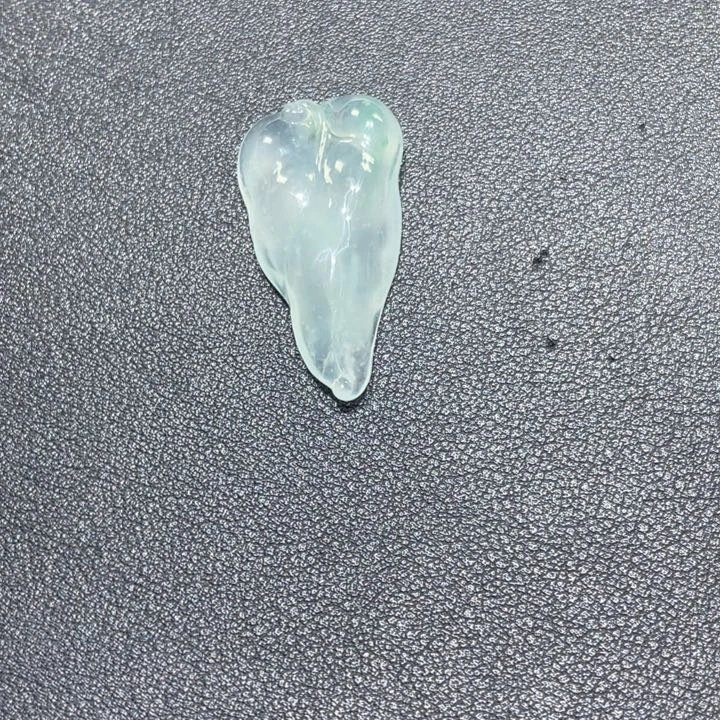 翡翠未镶嵌颈饰叶子