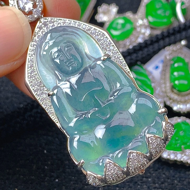 翡翠未镶嵌颈饰翡翠